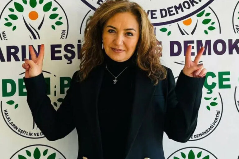 DEM Parti, Belediye Başkanı’nı ihraç etti