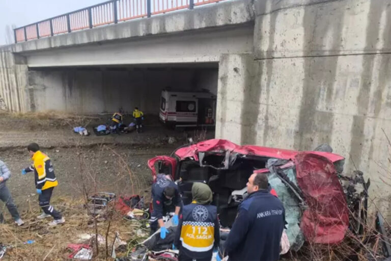 Ankara’da feci kaza: Aynı aileden 5 kişi öldü