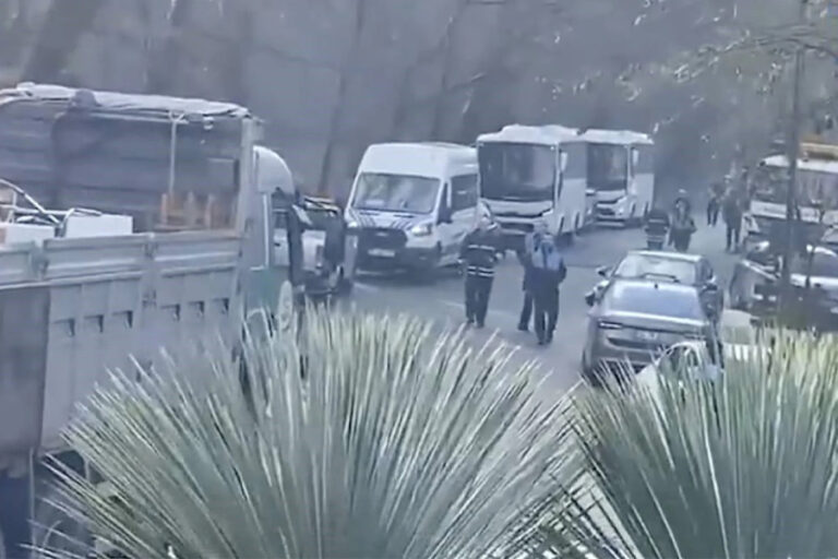 Belgrad Ormanı’na 200 polisle şafak operasyonu: İBB’nin tabelaları söküldü!