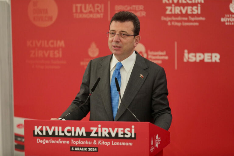 İmamoğlu: ”Gençler bu ülkeden kaçar gibi gidiyor, bu sadece maddi gerekçelerle de değil”