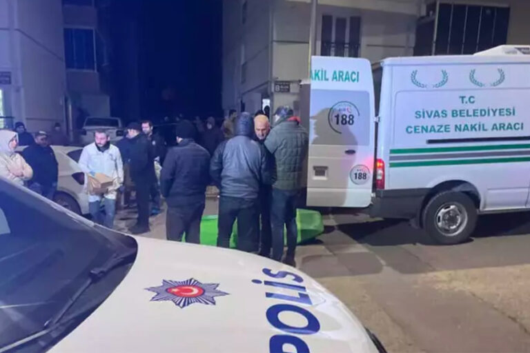 Sivas’ta cinayet: Kardeşini tabancayla öldürüp annesini poşetle boğdu
