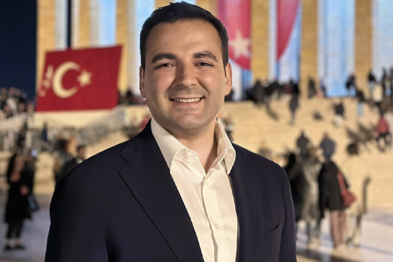 Gözaltına alınan CHP Gençlik Kolları Başkanı serbest bırakıldı; haftada 3 kez karakolda imza atacak