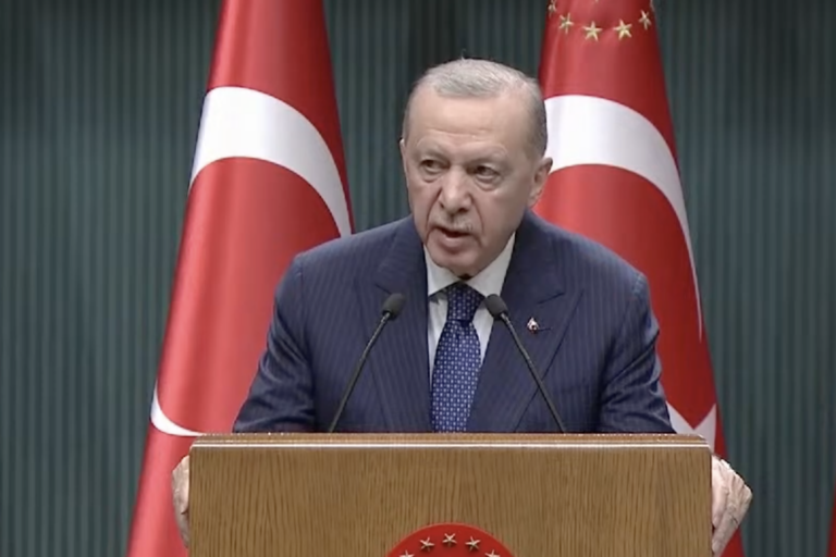 Erdoğan, katliamla suçlanan Colani’ye sahip çıktı: “Kucaklayıcı bir politika izlemektedir”