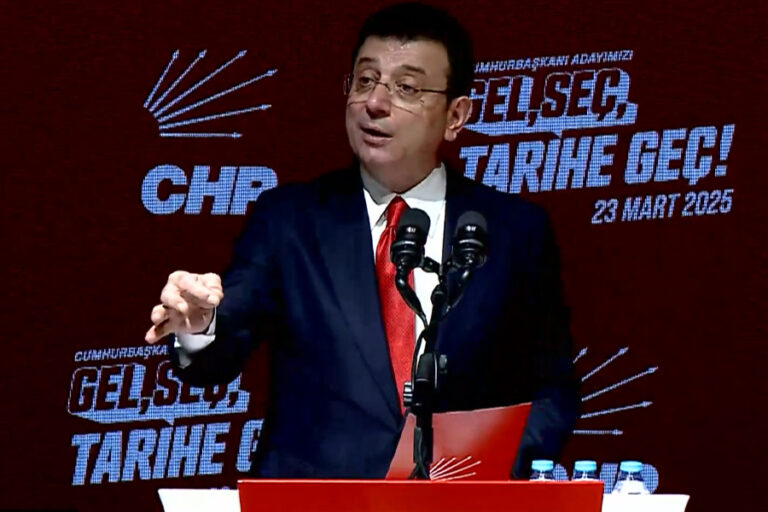 İmamoğlu: ”Şafak söküyor, tarihin en büyük hezimetini yaşayacaklar”