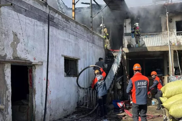 Uşak’ta yangın: 1 ölü, 1 yaralı