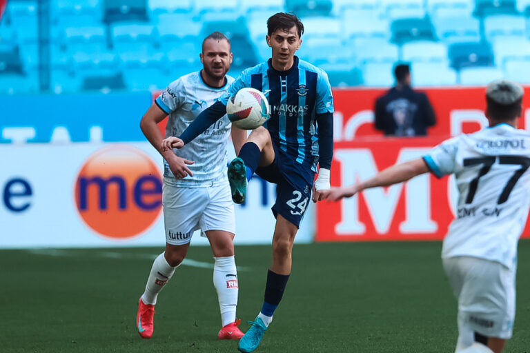 Adana Demirspor, Süper Lig’e veda eden ilk takım oldu!