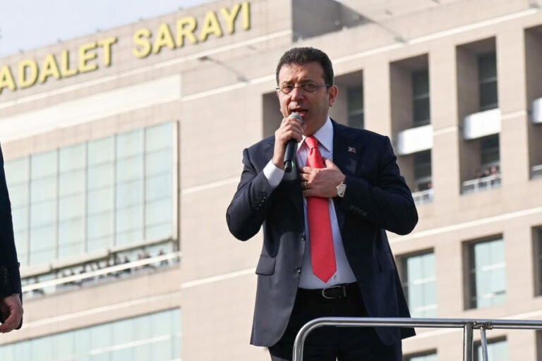 İmamoğlu ‘namuslu, onurlu, haysiyetli’ yargı mensuplarına seslendi: ”Adil karar verin”