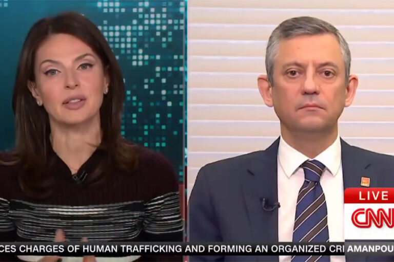 Özel, CNN International’a konuştu: ”Erdoğan’ın eski gücü kalmadı”