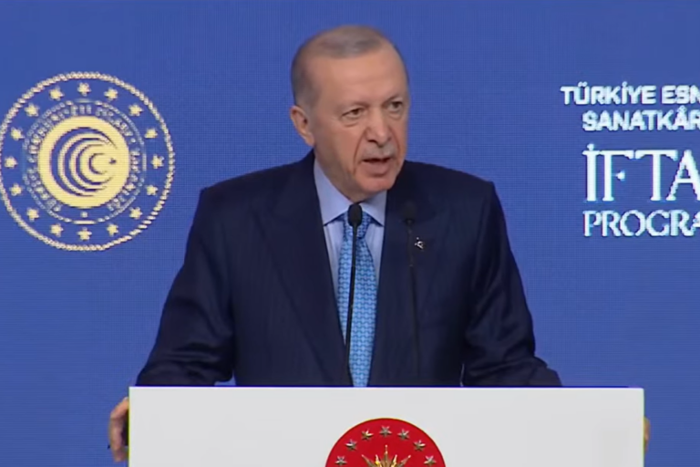 Erdoğan, Merkez Bankası’na destek verdi: “Doğru yönde bir adım attı”
