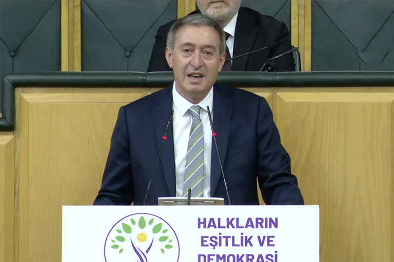 Tuncer Bakırhan’dan Bakan Tunç’a tepki: “Bizim muhatabımız kim; bu onun aşan bir meseledir!”