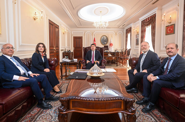 DEM Parti heyeti, Adalet Bakanı Tunç ile görüştü: Hasta tutuklular meselesi ne insani ne vicdani ne hukukidir