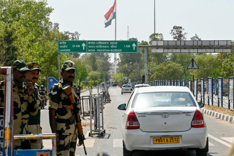 KEŞMİR | Hindistan ve Pakistan sınır hattında çatıştı