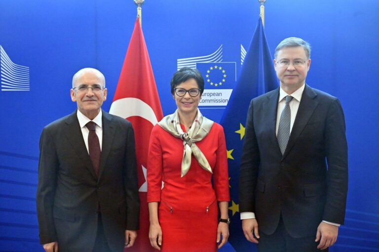 Brüksel’de 6 yıl sonra Türkiye-AB ekonomi toplantısı: Mehmet Şimşek yatırım dedi, AB reform istedi