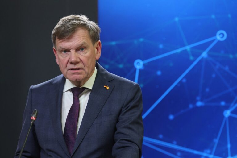 Almanya: “Putin müzakere değil, Ukrayna’nın teslimiyetini istiyor”