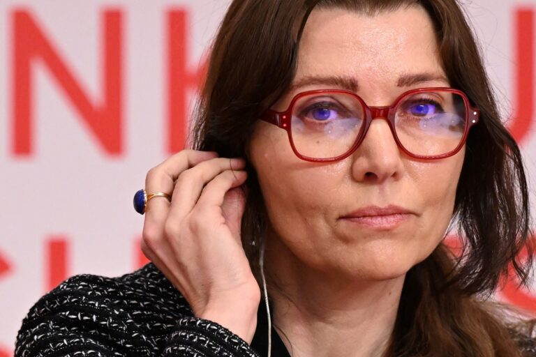 TED Talks, Elif Şafak’tan konuşmasını kısaltmasını istedi: “Dünyanın ortalama dikkat süresi azaldı”