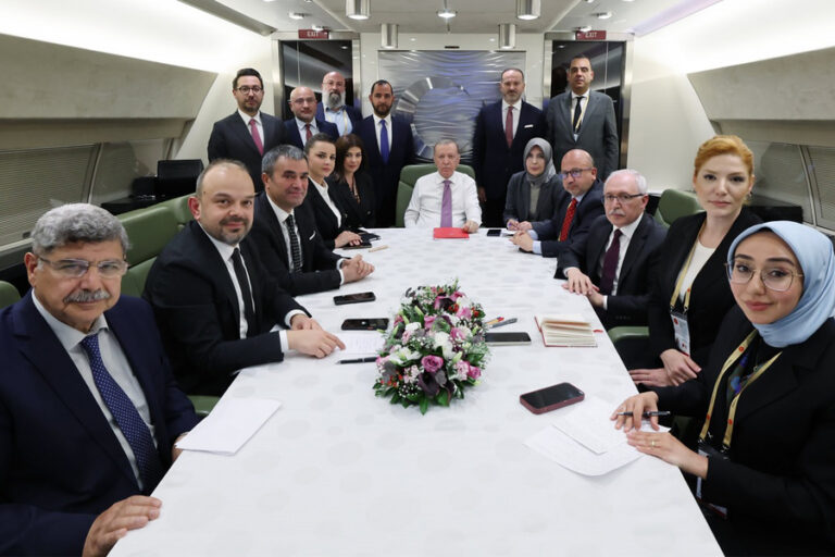 Erdoğan: ”Yeni anayasayı ülkemiz için istiyoruz, benim tekrar aday olma gibi bir derdim yok”