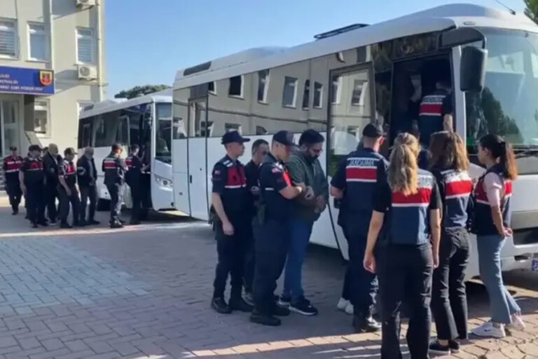 İBB’ye 3. dalga operasyonu: Gözaltına alınan 20 kişi adliyeye sevk edildi