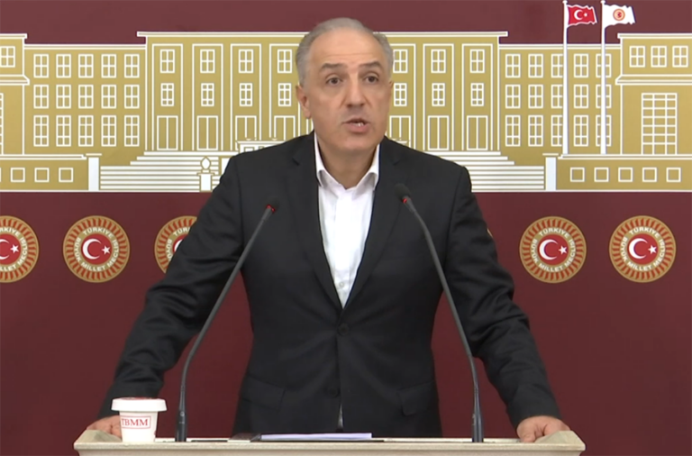 Mustafa Yeneroğlu’ndan ‘infaz düzenlemesi’ çıkışı: “Siyasi tutuklulara çifte standart uygulamaktan vazgeçin”