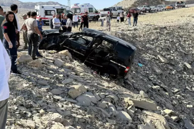 Şırnak’ta feci kaza: 3 ölü, 3 yaralı