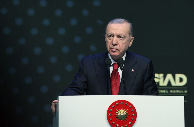 Erdoğan’dan Özgür Özel’e tepki: “Bunun adı ekonomik tetikçiliktir, jurnalciliktir”