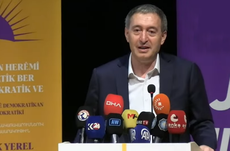 Tuncer Bakırhan’dan Mehmet Uçum’a tepki: “Küçük karakterli insanlarla…”