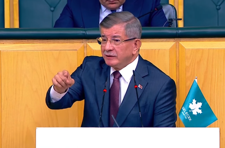 Davutoğlu’ndan Süleyman Soylu’ya sert sözler: “Suç işleri bakanlığı yaptı, yazıklar olsun!”