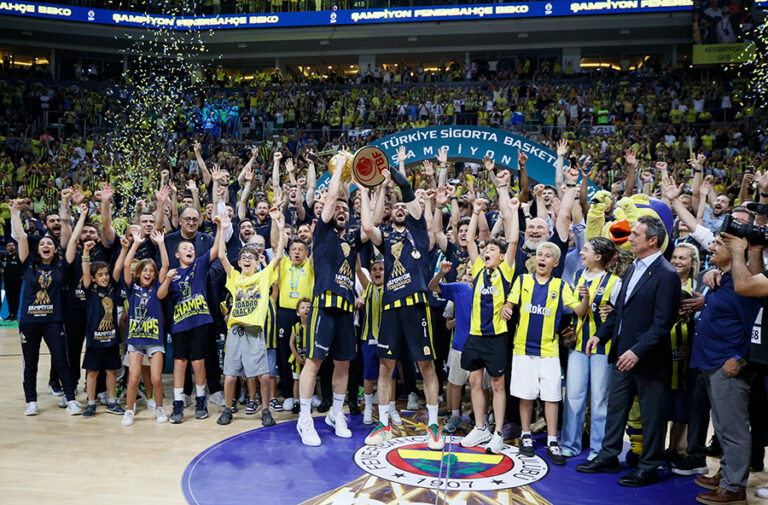 Türkiye Sigorta Basketbol Süper Ligi Şampiyonu Fenerbahçe Beko!