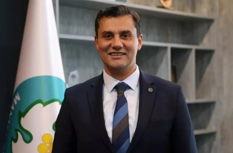 Ferdi Zeyrek’in sağlık durumuna ilişkin doktorundan açıklama: ”İyi veya negatif bir gelişme yok”