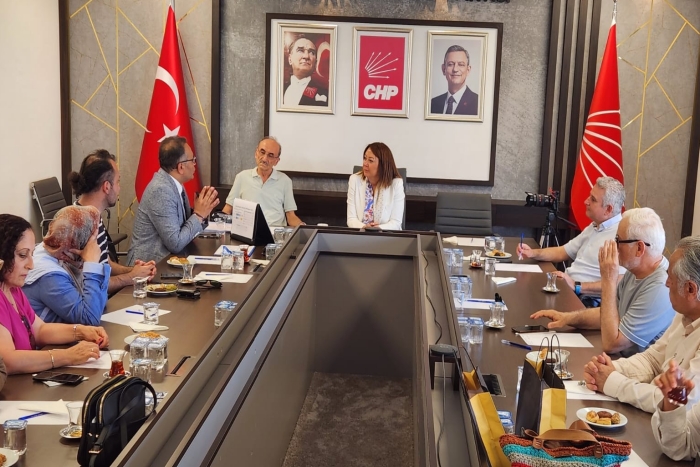 CHP’de KHK gündemi: OHAL mağdurlarının yüzde 74’ü CHP’ye oy verdi