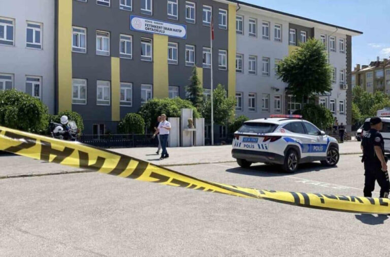 Konya’da okulda silahlı saldırı; öğretmen hayatını kaybetti!