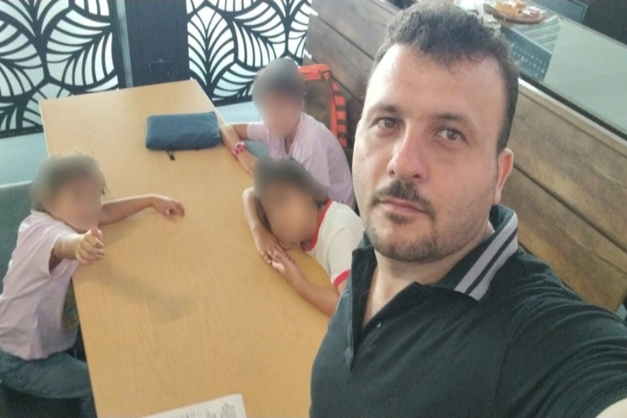 BM’nin korumasındaki yurt müdürü üç çocuğuyla birlikte Ruanda’dan Türkiye’ye iade edildi