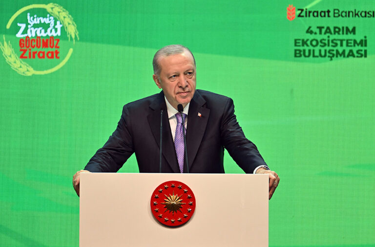 Erdoğan’dan muhalefete: “Heybedeki turplar, kendi arkadaşları tarafından ortaya çıkarılıyor”