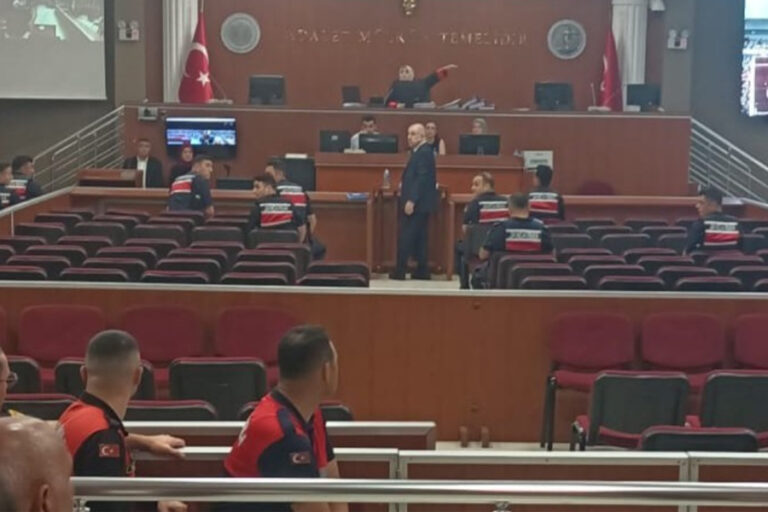 Ümit Özdağ 142 gün sonra hakim karşısına çıktı: ”Anayasal haklarım çiğnendi”