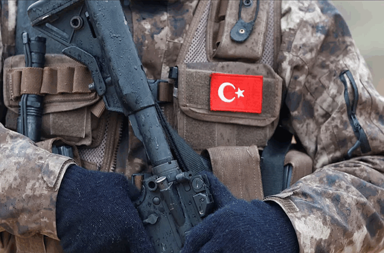 ÖLENE KADAR TALİM! | İki askerin ‘aşırı sıvı kaybından’ şehit düşmesine tepkiler büyüyor