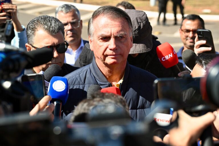 Brezilya’da darbe soruşturması kapsamında eski başkan Bolsonaro’nun evine baskın yapıldı