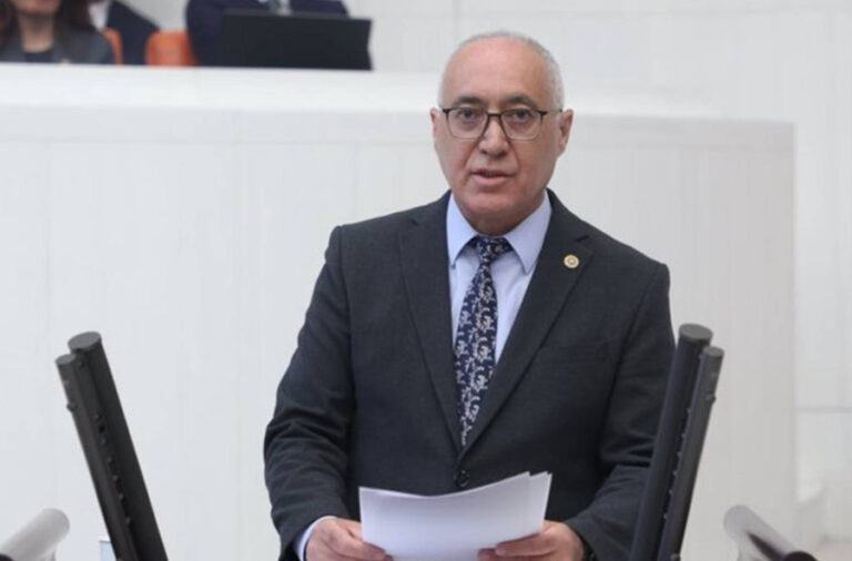 Gelecek Partisi’nde bir istifa daha: “Sürdürülebilir bir siyasi zemin kalmadı!”