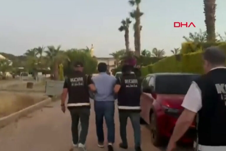 İzmir Büyükşehir Belediyesi’ne operasyon: Gözaltı sayısı 130’a yükseldi