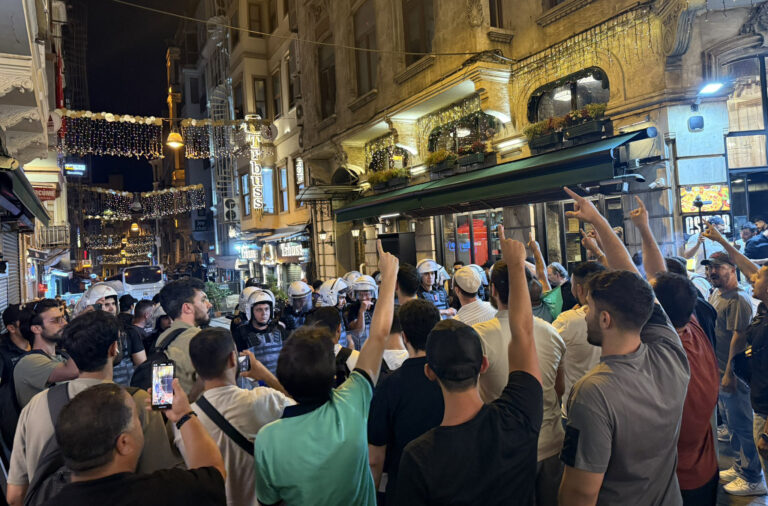 İstanbul Valisi: “Göstericiler arasına karışan bazı kişilerin provokatif eylemlerde bulunduğu tespit edildi”