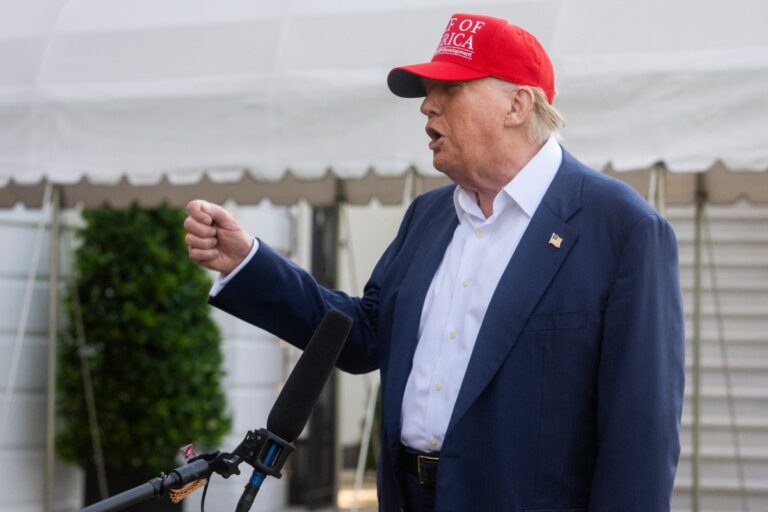 Trump, Çin ile gümrük vergisi ateşkesini 90 gün uzattı