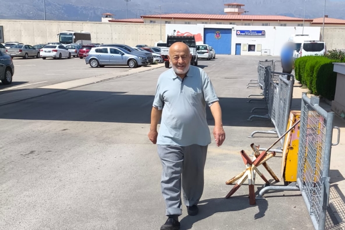 Lösemi nedeniyle cezası kaldırılan Konyalı hayırsever tahliye edildi: Sağlığım çok da iyi değil