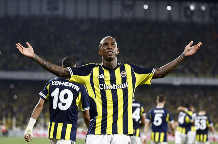 Kadıköy’de muhteşem gece; Fenerbahçe turu 5 golle geçti!