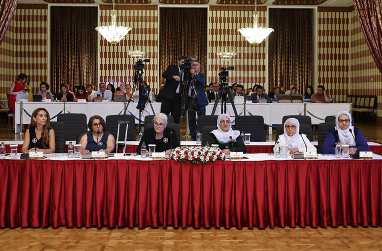 Barış Anneleri’nin komisyonda Kürtçe konuşması tutanaklara ‘…’ olarak geçti