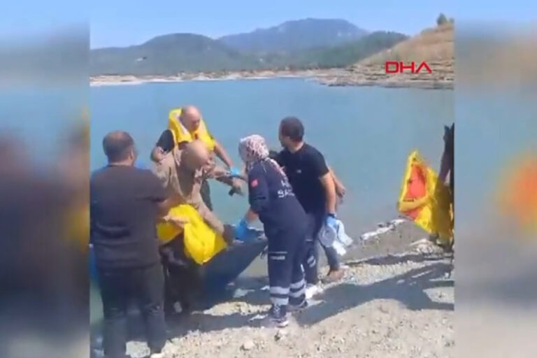 Burdur’da eğitim uçağı göle düştü: 2 personel kurtarıldı