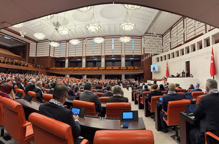 Meclis Filistin için ‘olağanüstü’ toplandı; Erdoğan katılmadı