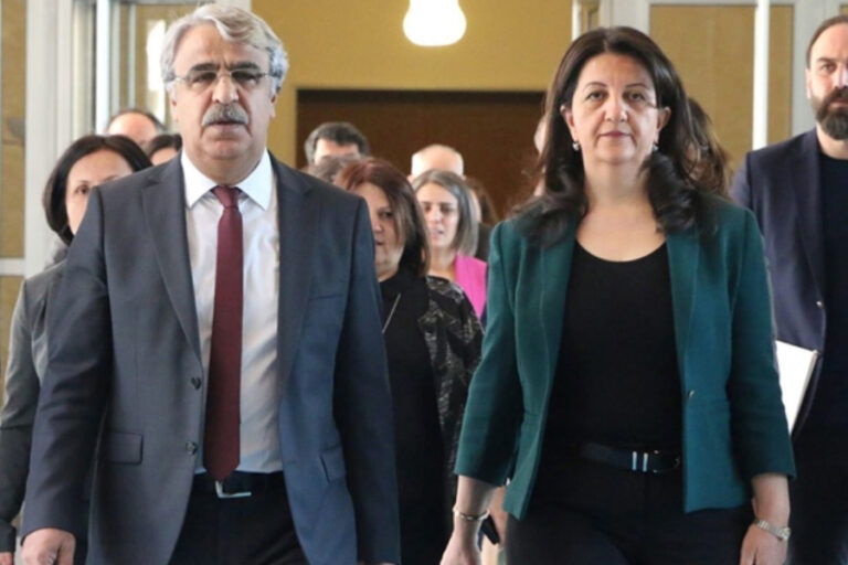 DEM Parti heyeti, Öcalan’la görüşmek için İmralı’ya gitti