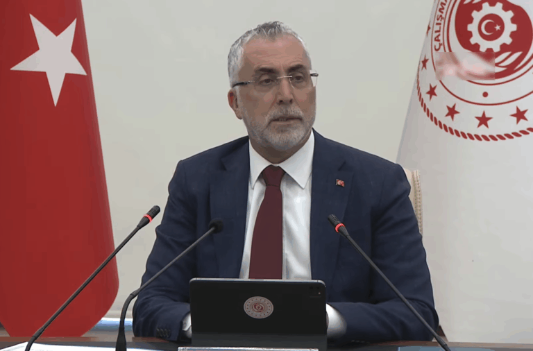 Işıkhan’dan toplu sözleşme açıklaması: “Hakem Kurulu’nun vereceği karara hepimiz saygı duyacağız”