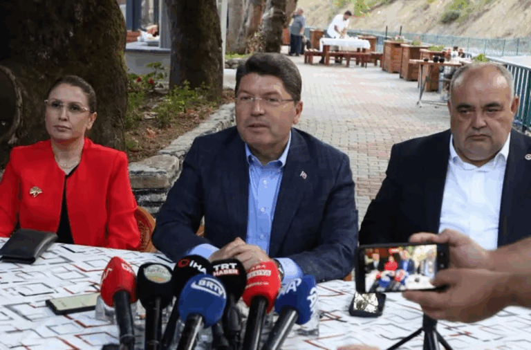 Yılmaz Tunç, “Öcalan serbest mi bırakılacak?” sorusuna cevap verdi