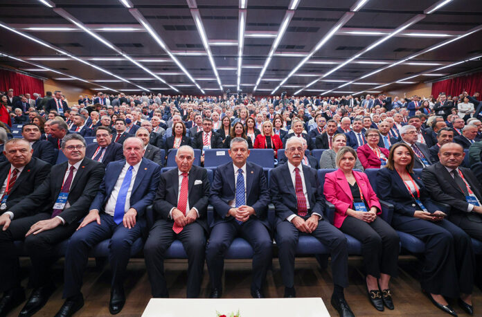 CHP-kurultay-21092025-1