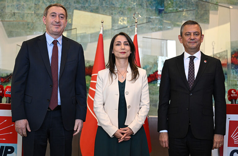 DEM’den CHP’ye ‘destek’ ziyareti; görüşme yarın Sarıyer’deki binada yapılacak