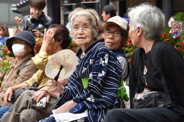 japonya yaşlı nüfus